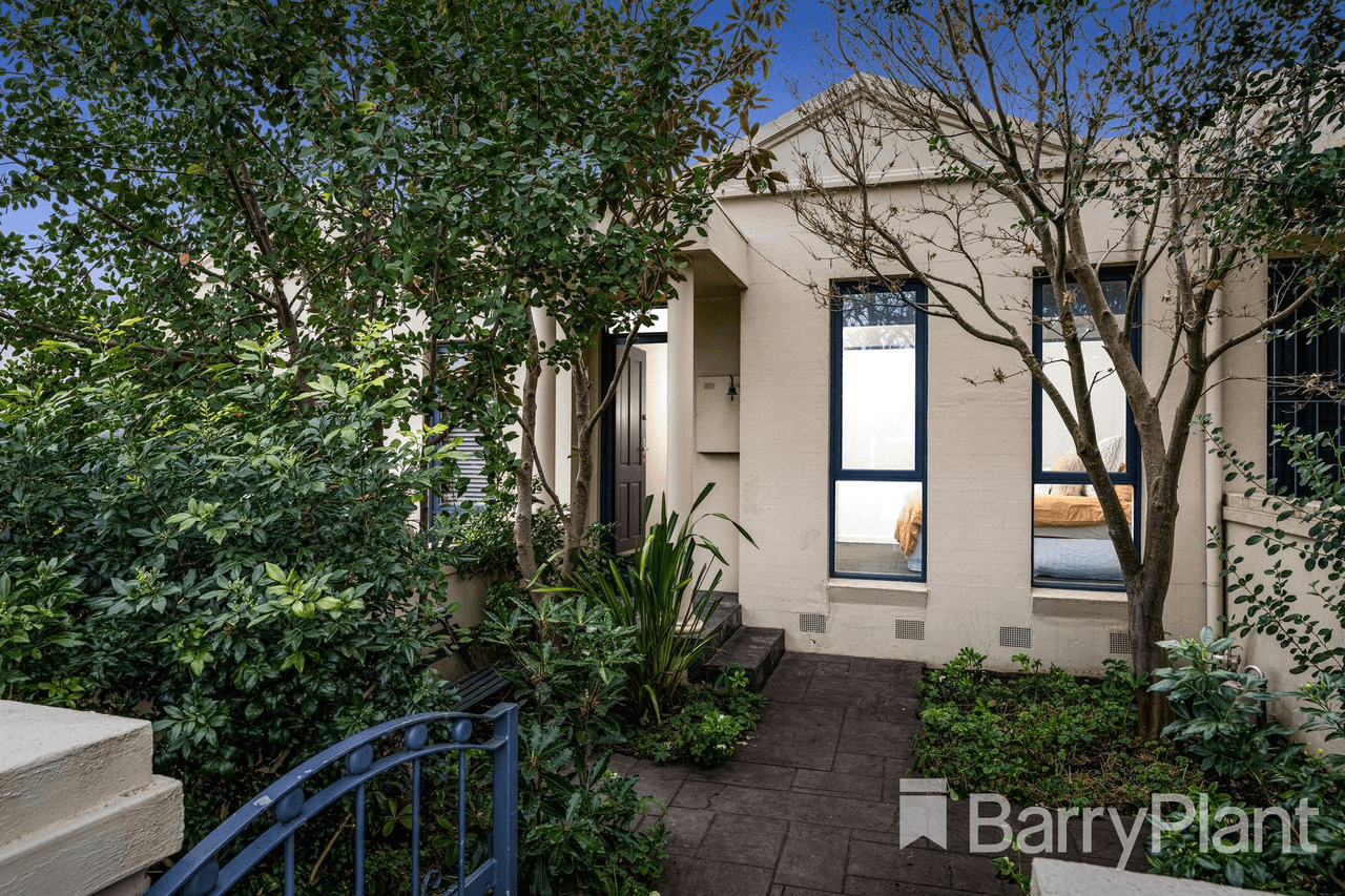 2/21 Stinton Avenue, Newtown, VIC 3220