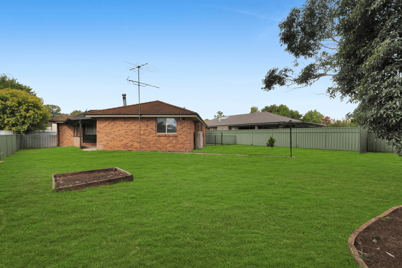 33B Westbourne Avenue, THIRLMERE, NSW 2572