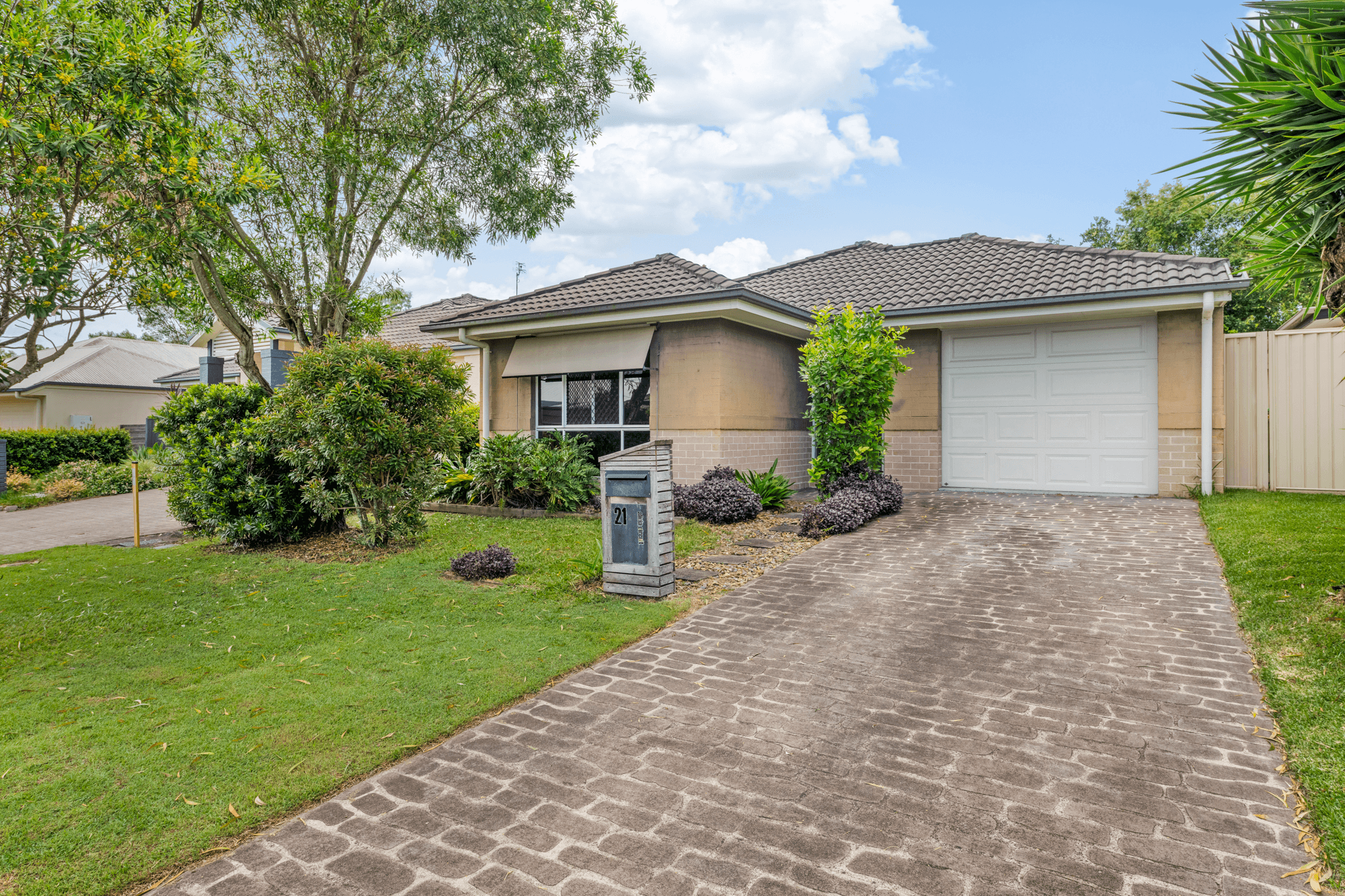 21 Alicia Circuit, LITTLE MOUNTAIN, QLD 4551