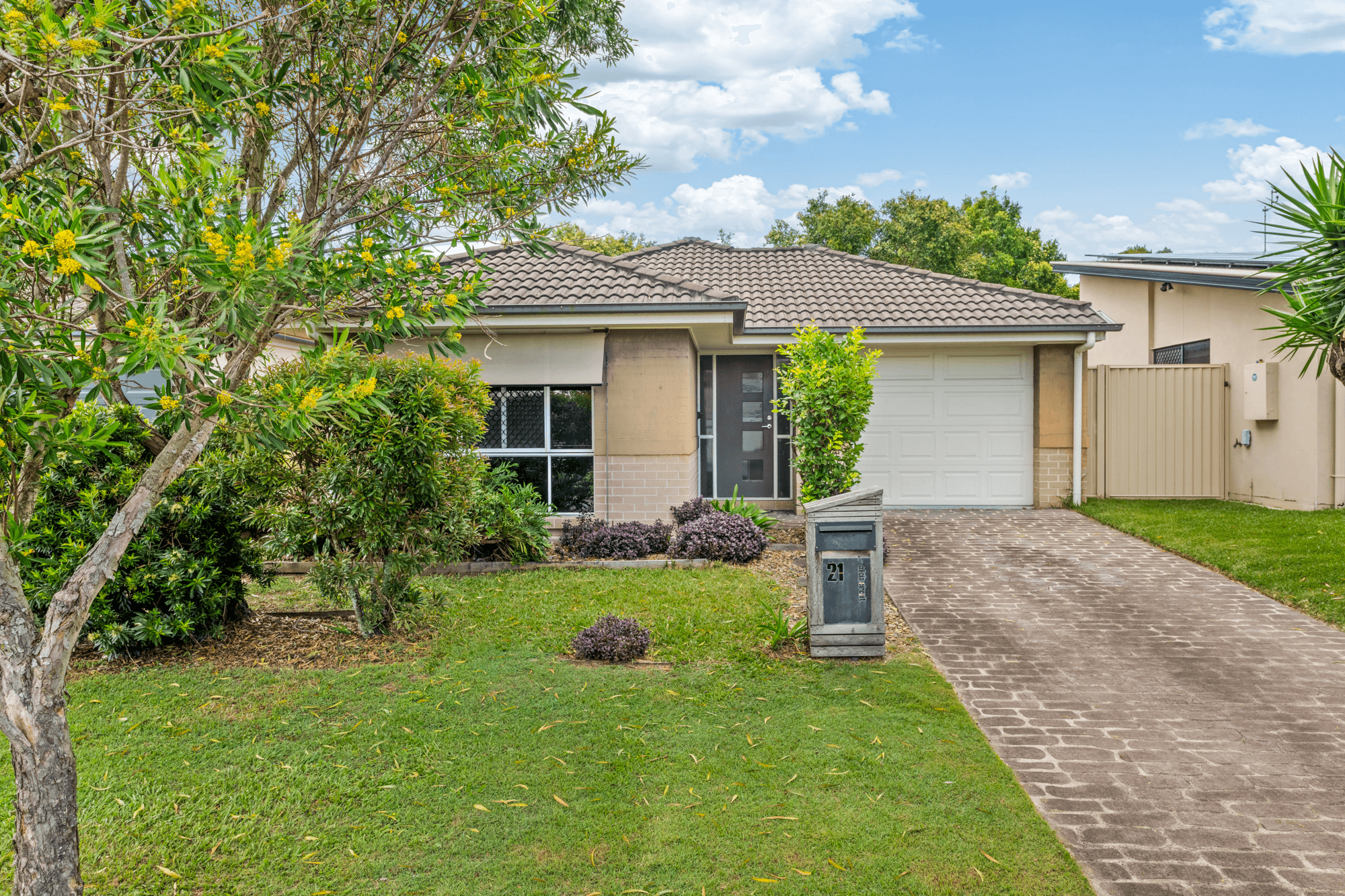 21 Alicia Circuit, LITTLE MOUNTAIN, QLD 4551