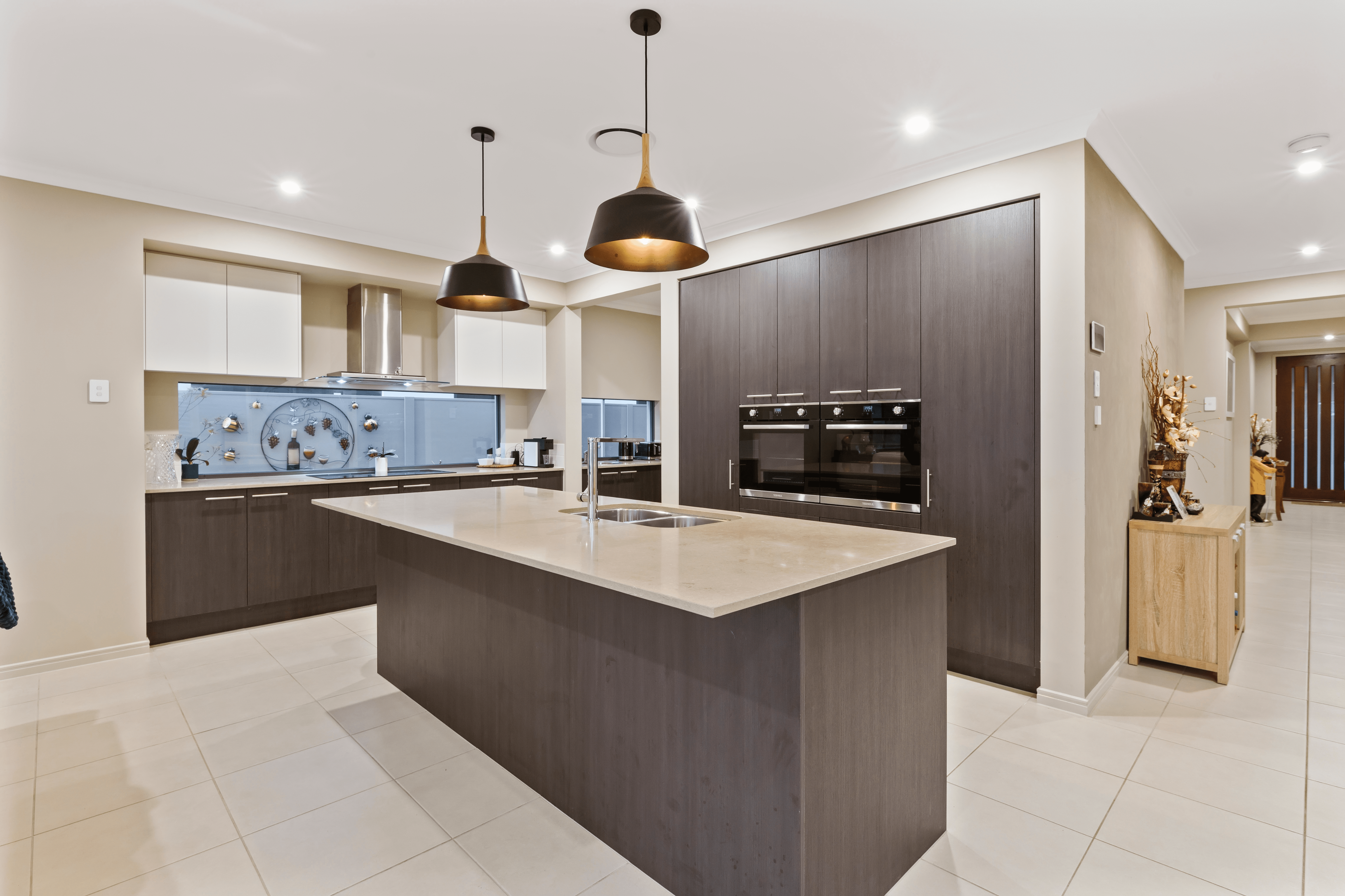 33 Paradise Parade, Jacobs Well, QLD 4208