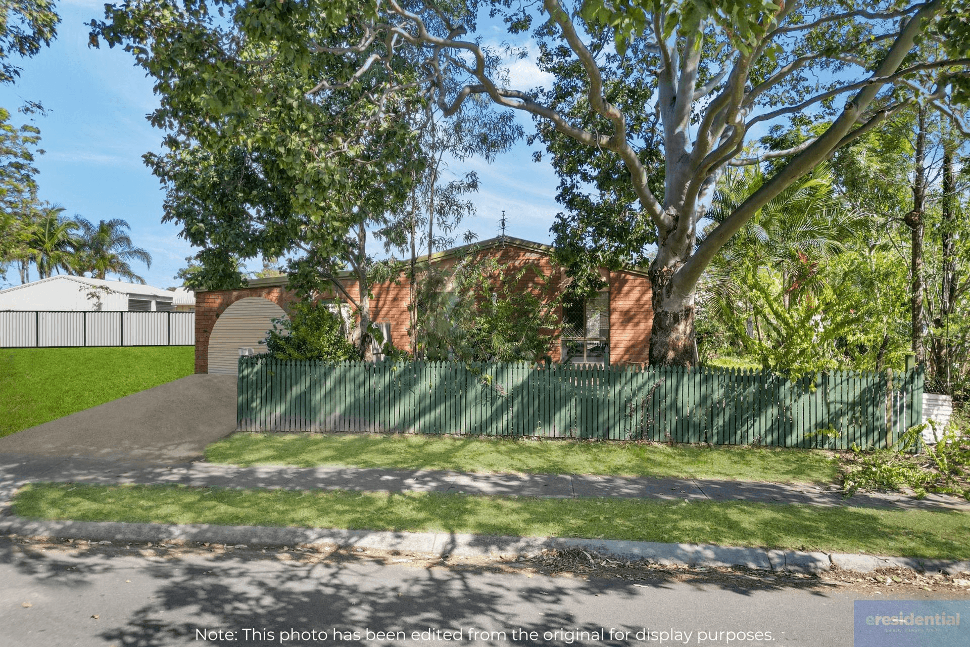 1 Haldham Crescent, Regents Park, QLD 4118