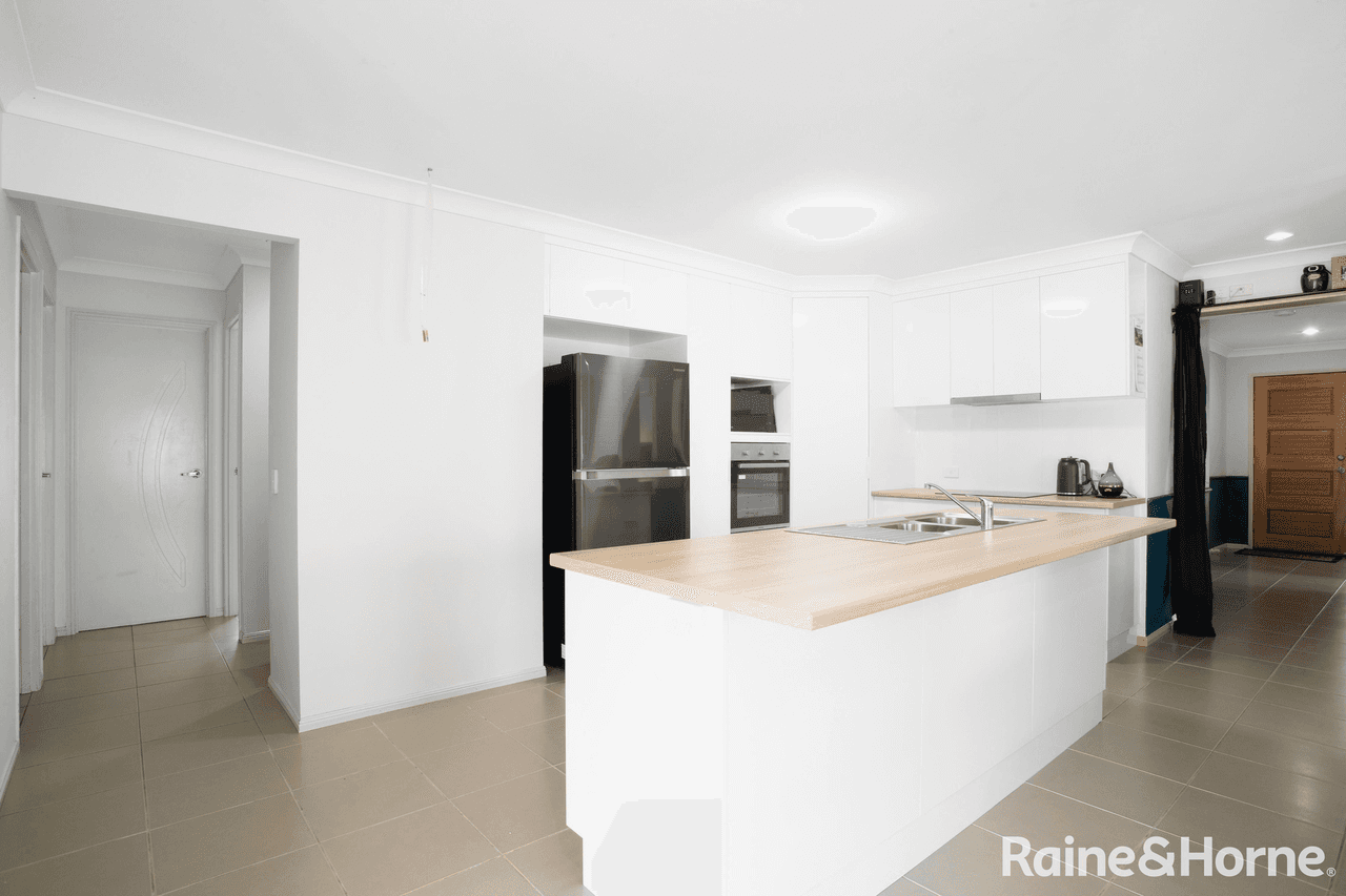 12 Crestview Crescent, BUCASIA, QLD 4750