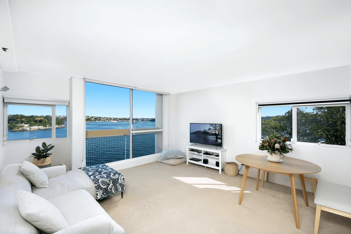 33/14 Blues Point Road, MCMAHONS POINT, NSW 2060