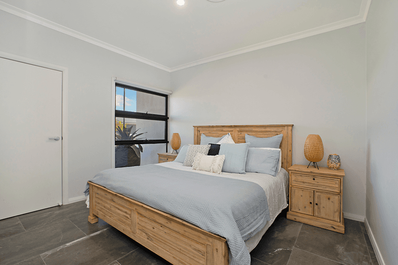 102 Grand Parade, RUTHERFORD, NSW 2320