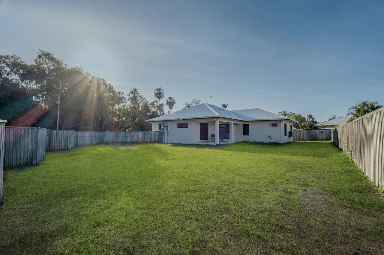 14 Anchorage Circuit, BUSHLAND BEACH, QLD 4818