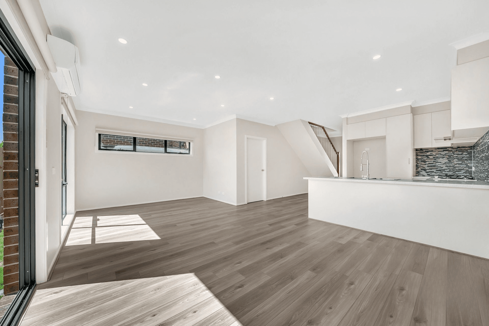 4/10 Corymbia Court, Truganina, VIC 3029