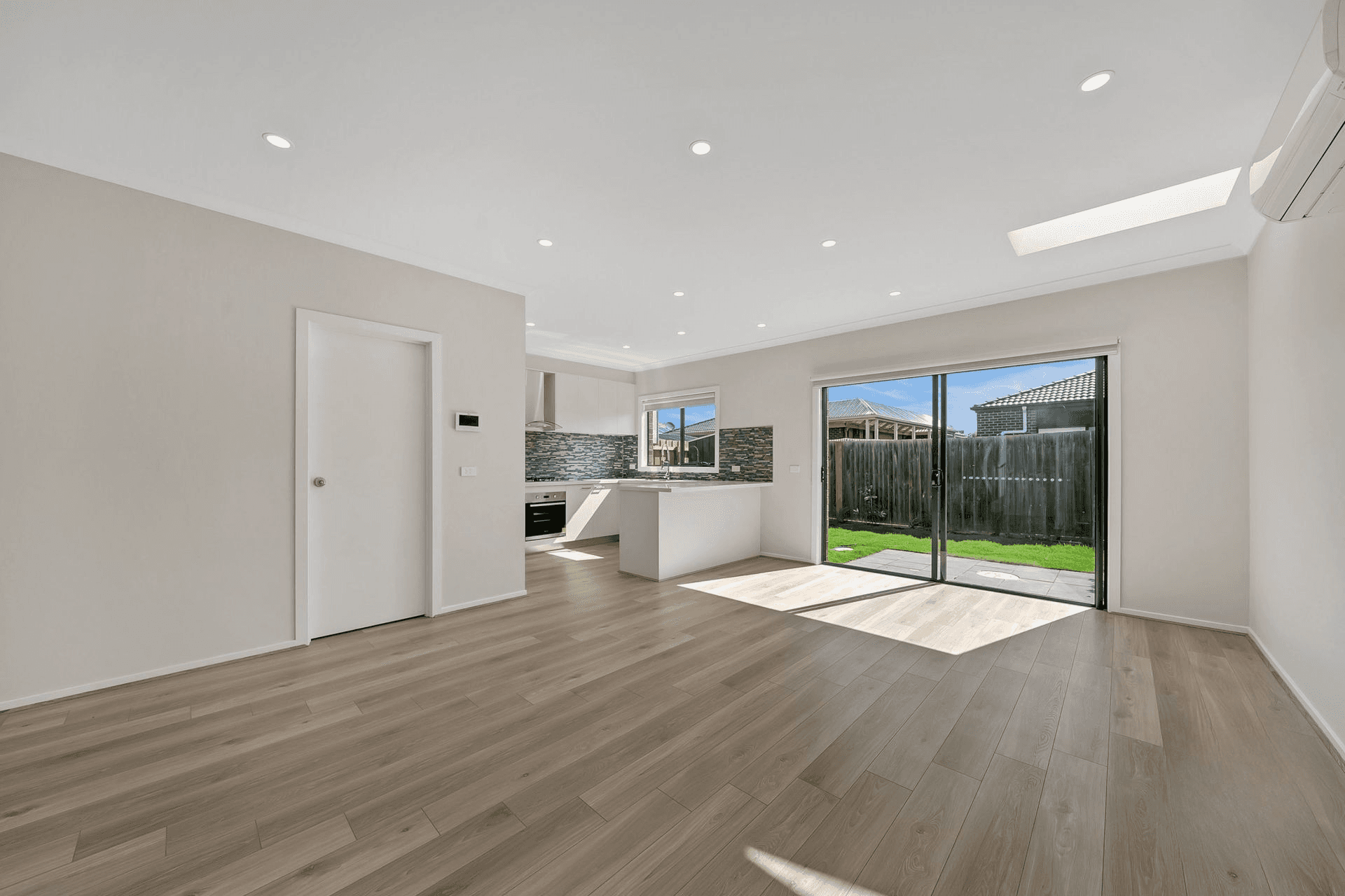 4/10 Corymbia Court, Truganina, VIC 3029