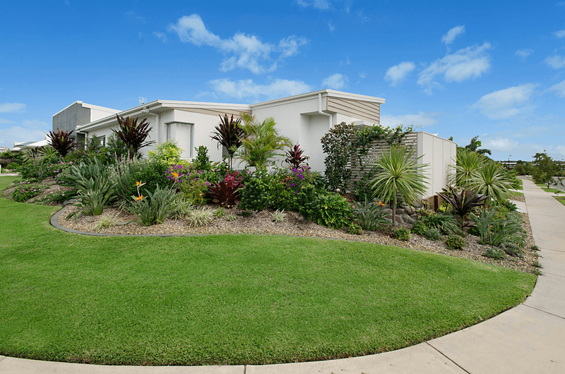 2/27 Tibouchina Street, Mountain Creek, QLD 4557