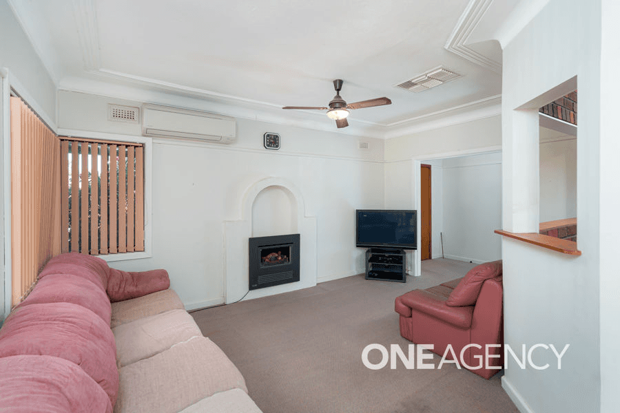 53 HEYDON AVENUE, TURVEY PARK, NSW 2650