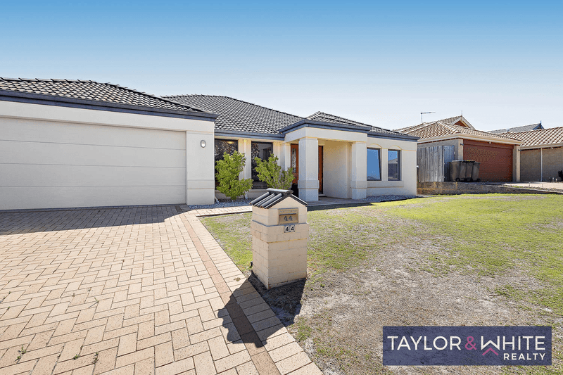 44 Dumaresq Loop, QUINNS ROCKS, WA 6030