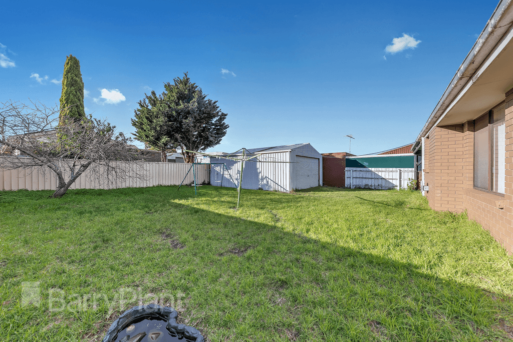 10 Tarlee Drive, Albanvale, VIC 3021