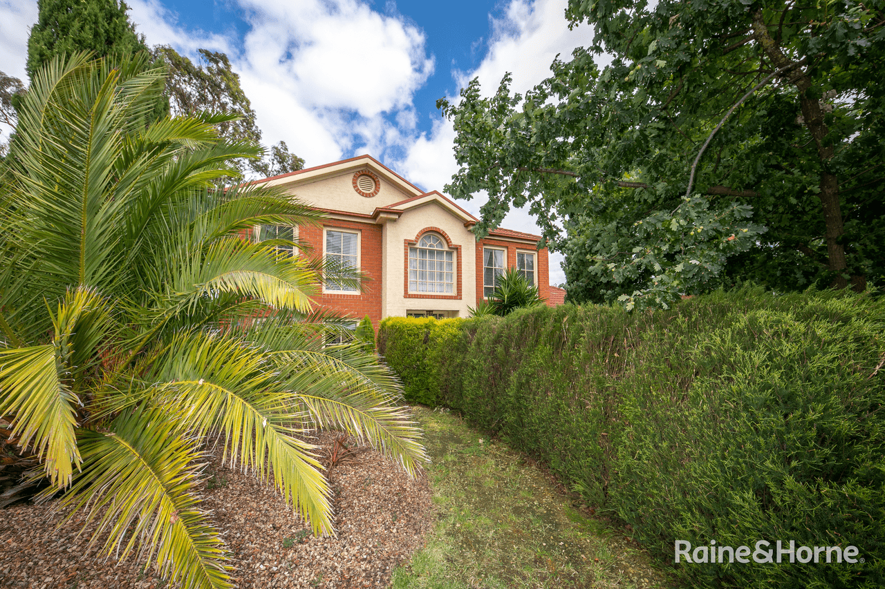 42 The Avenue, SUNBURY, VIC 3429