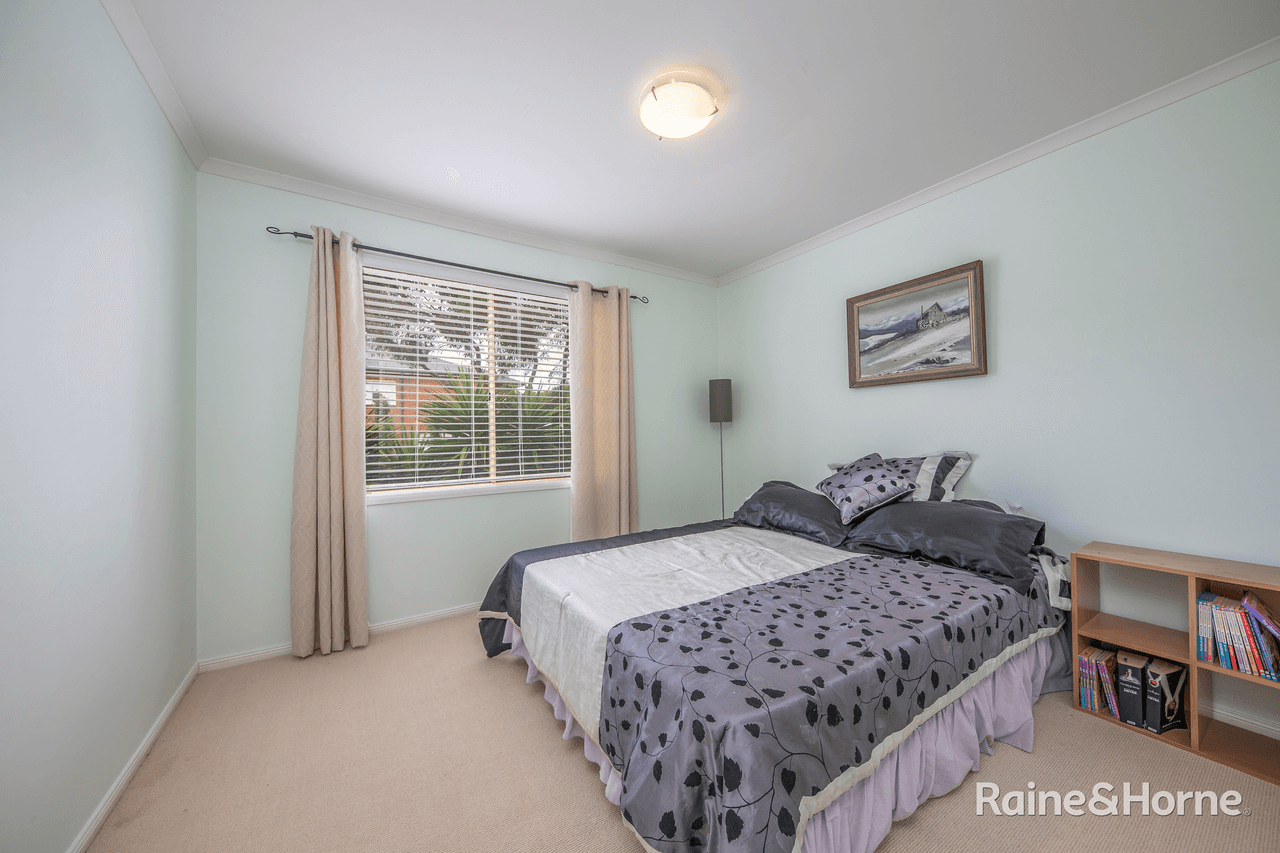 42 The Avenue, SUNBURY, VIC 3429