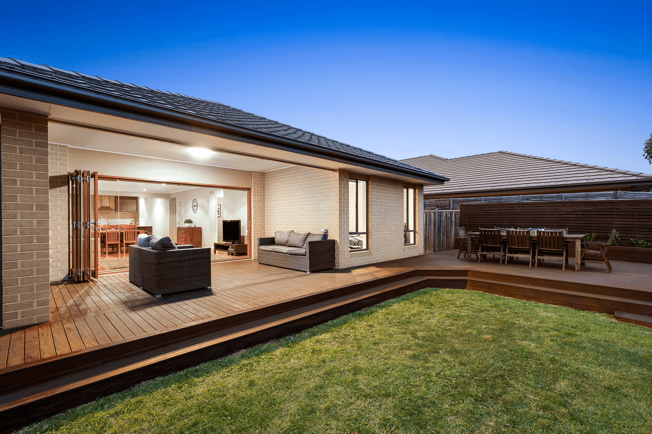 61 Bedervale Loop, DOREEN, VIC 3754