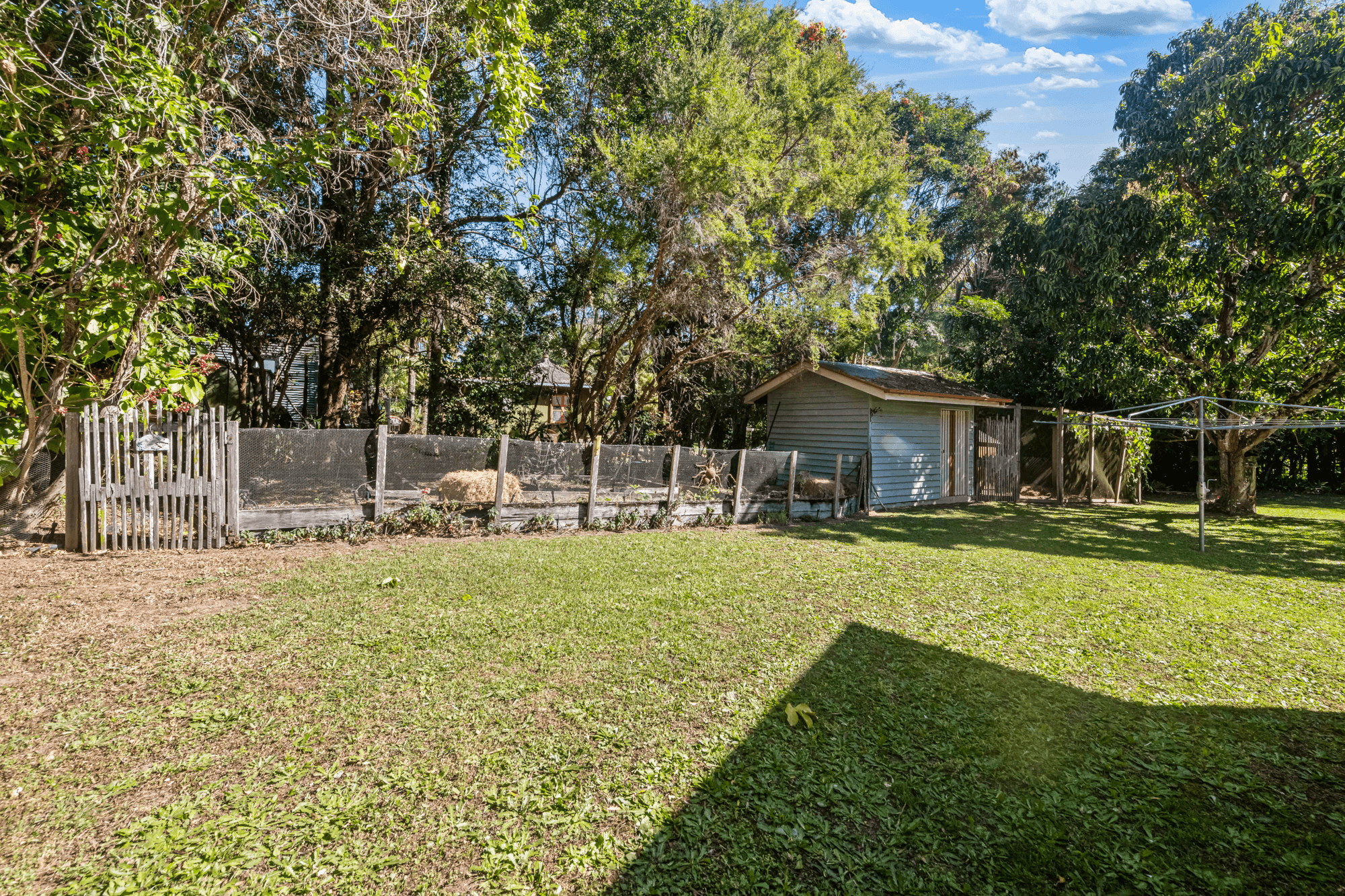 8 Rovera Road, GLASS HOUSE MOUNTAINS, QLD 4518