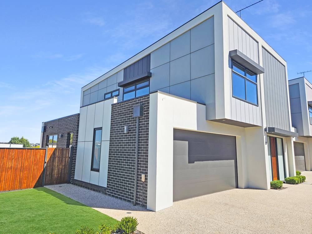 1/40 Morena Street, HIGHTON, VIC 3216