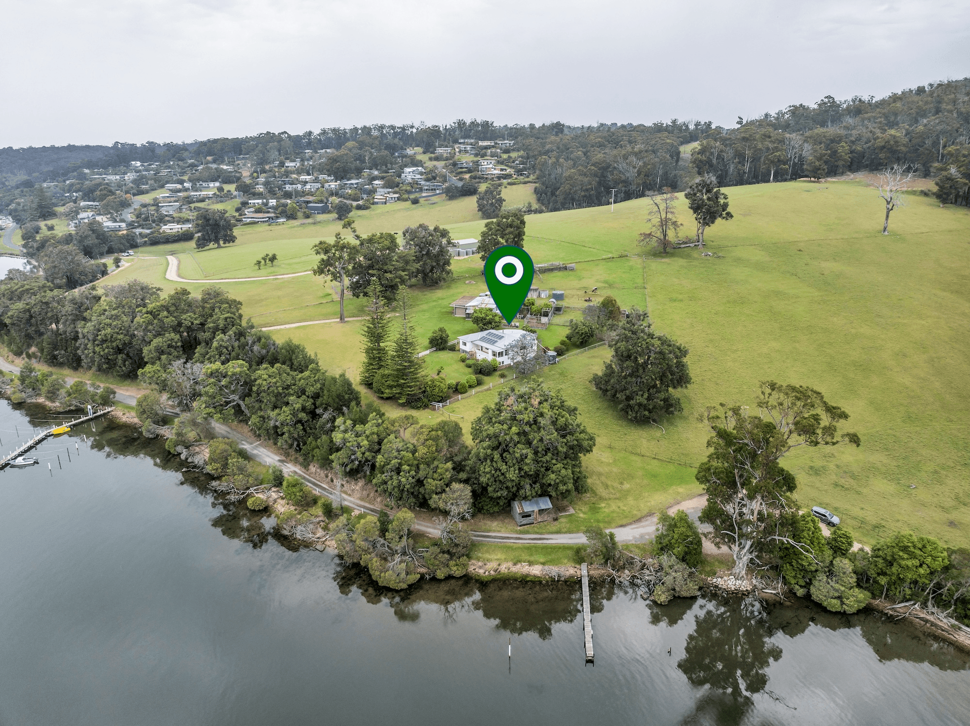 329 Lakeside Drive, MALLACOOTA, VIC 3892