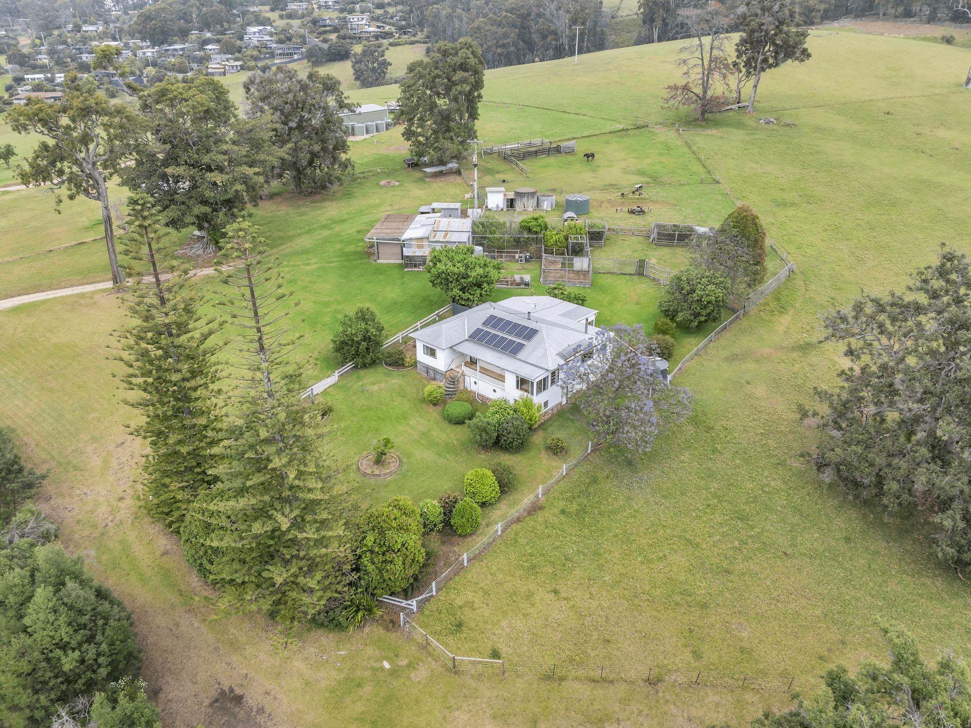 329 Lakeside Drive, MALLACOOTA, VIC 3892