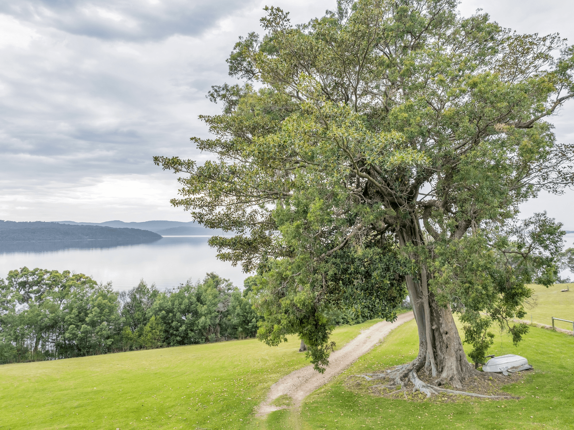 329 Lakeside Drive, MALLACOOTA, VIC 3892