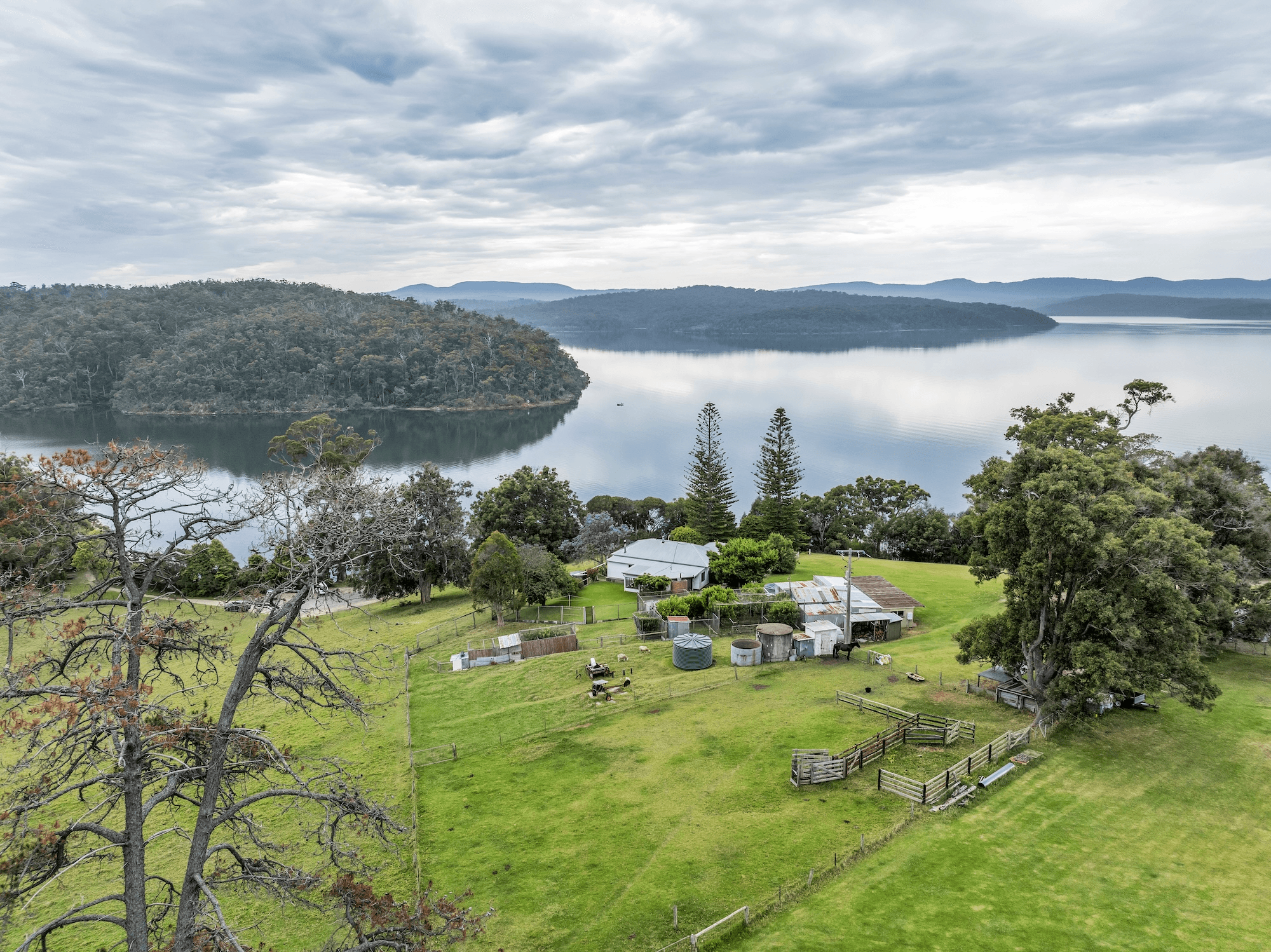 329 Lakeside Drive, MALLACOOTA, VIC 3892