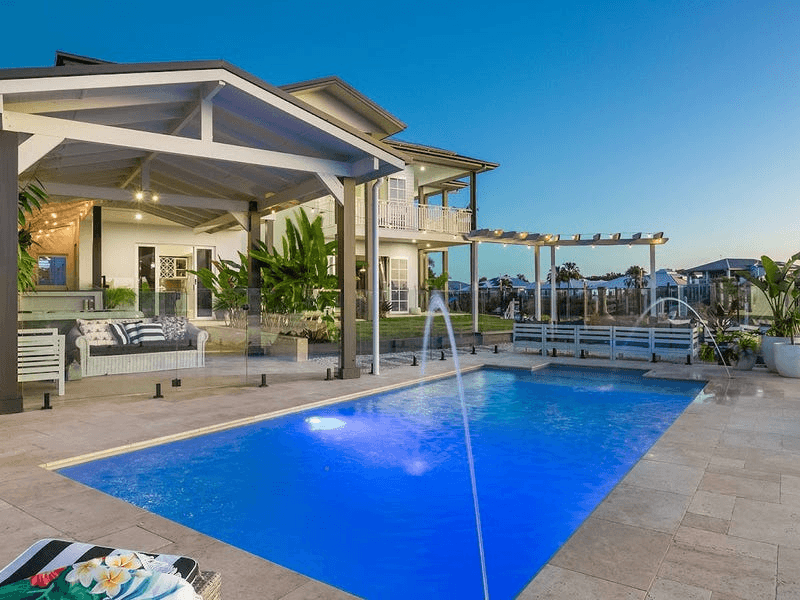 49 The Peninsula, BANKSIA BEACH, QLD 4507