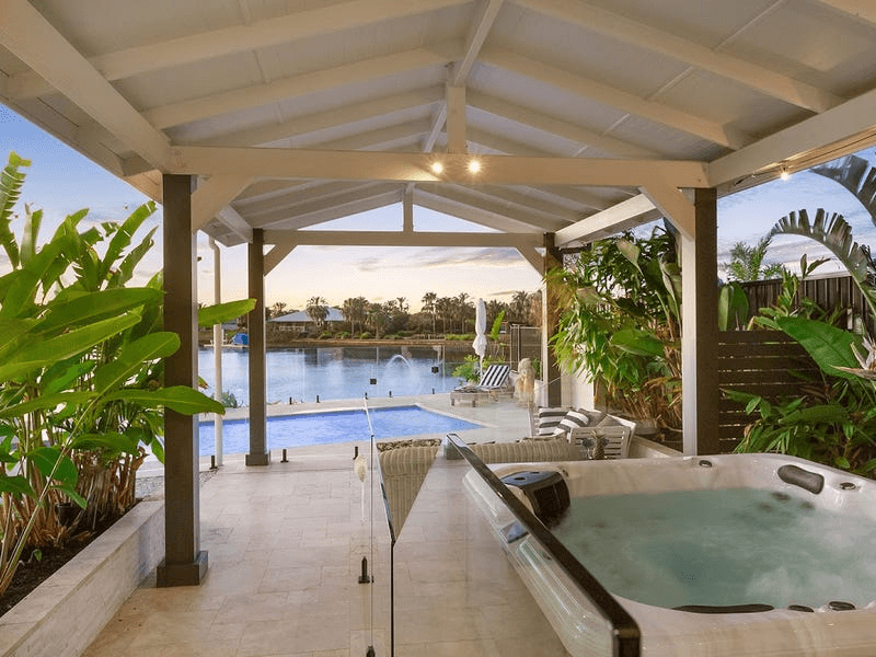 49 The Peninsula, BANKSIA BEACH, QLD 4507