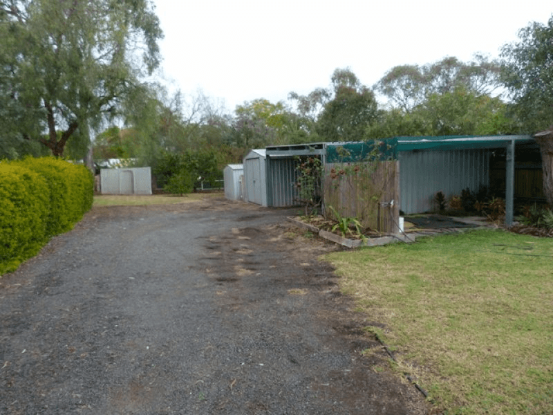 10 Claire Lee Crescent, KINGSTHORPE, QLD 4400