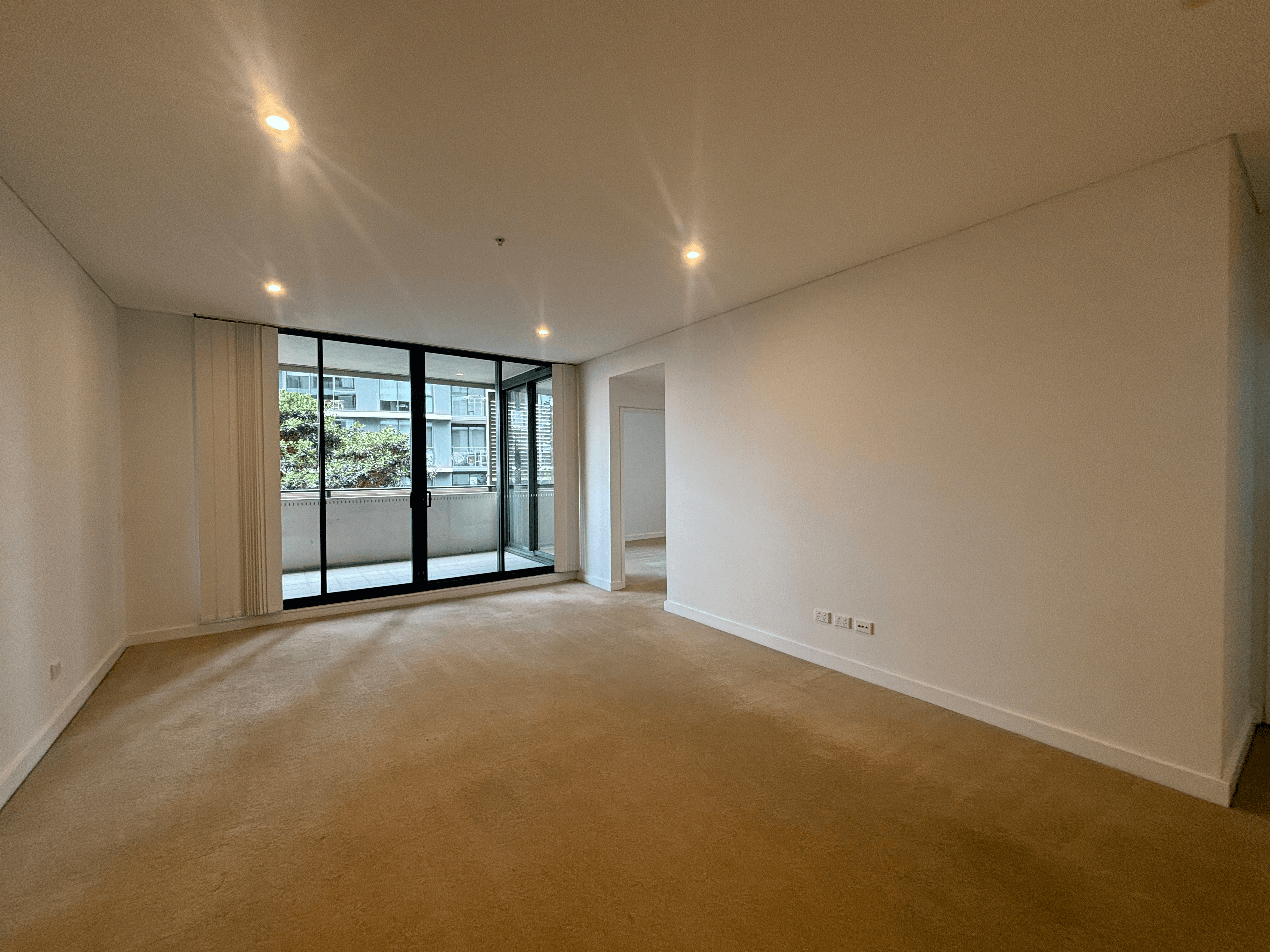 201/2 Chisholm St, WOLLI CREEK, NSW 2205