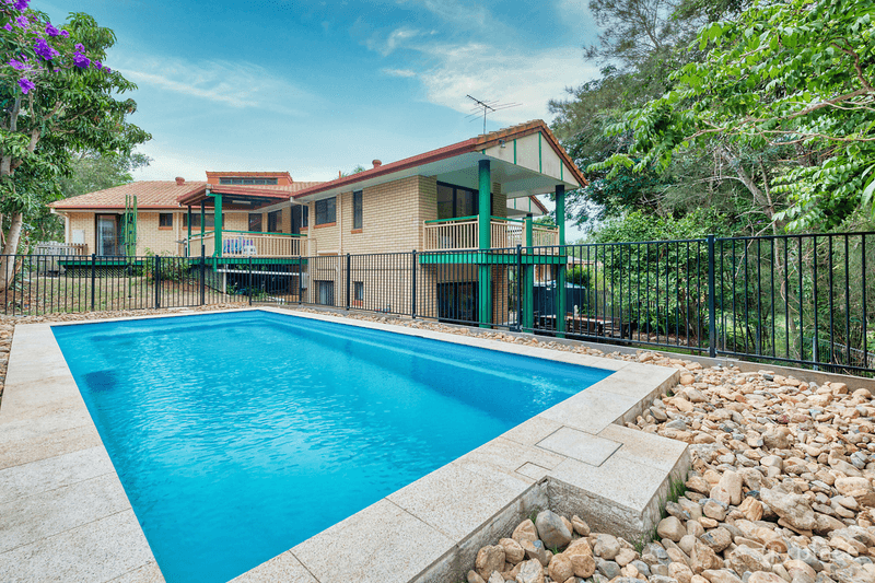 86 Greenford Street, Chapel Hill, QLD 4069