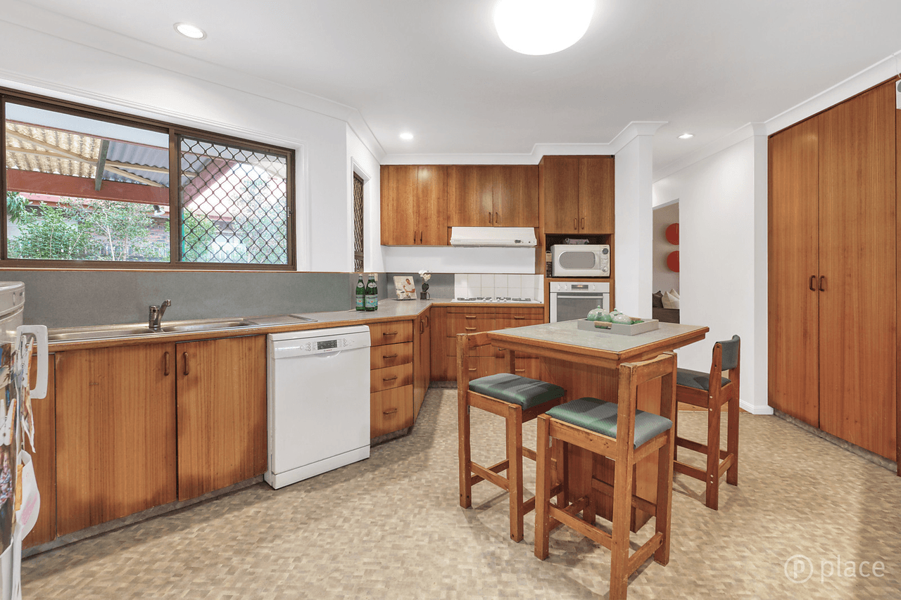 86 Greenford Street, Chapel Hill, QLD 4069