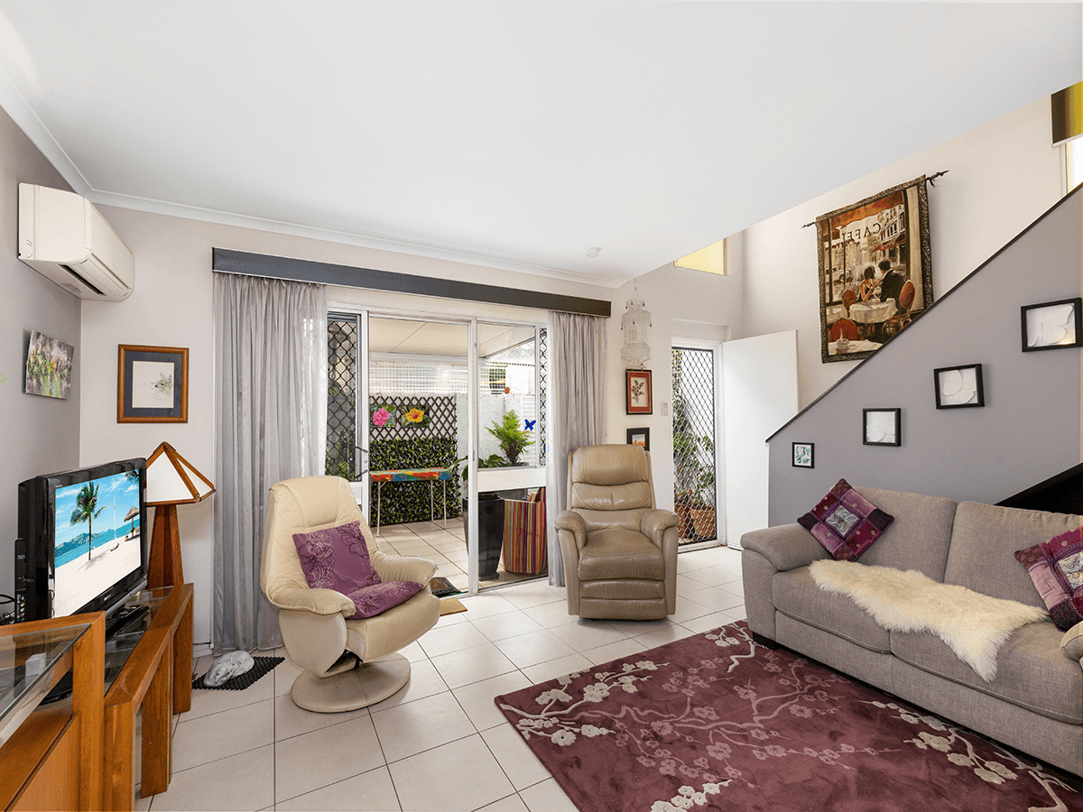 1/124 Station Road, INDOOROOPILLY, QLD 4068