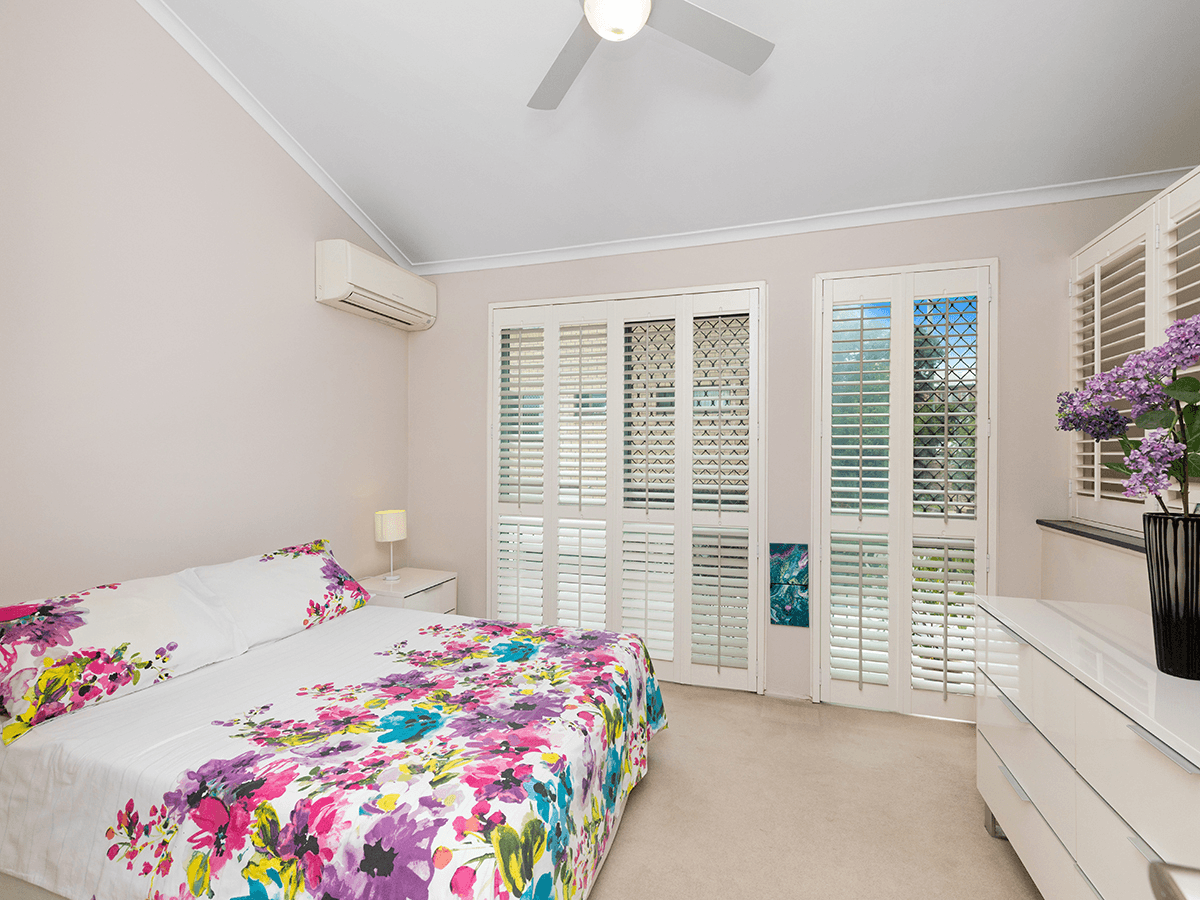 1/124 Station Road, INDOOROOPILLY, QLD 4068