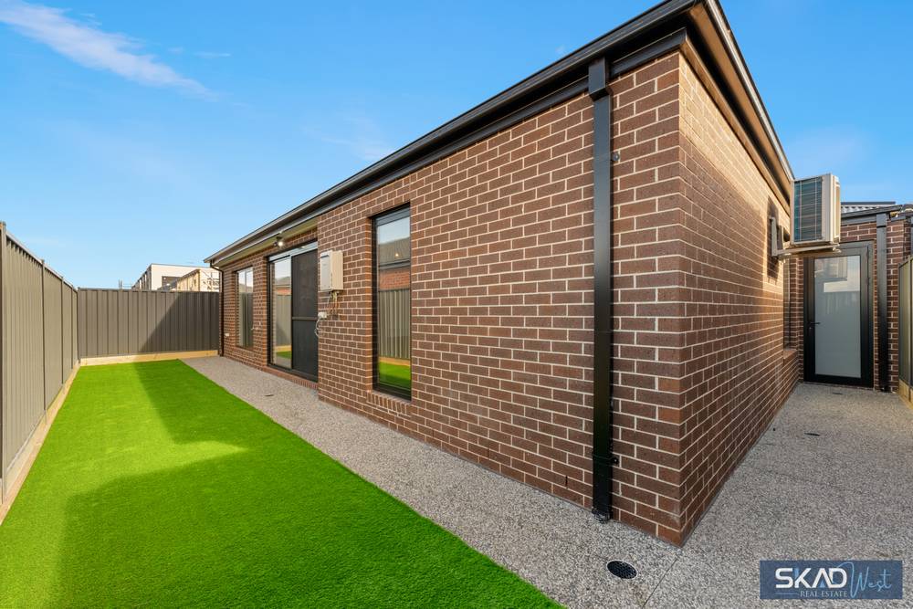 18 Ravenscraig Drive, STRATHTULLOH, VIC 3338