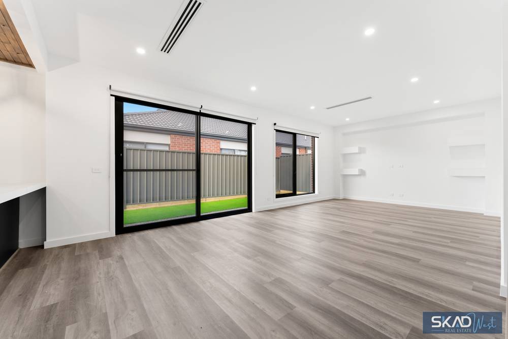 18 Ravenscraig Drive, STRATHTULLOH, VIC 3338