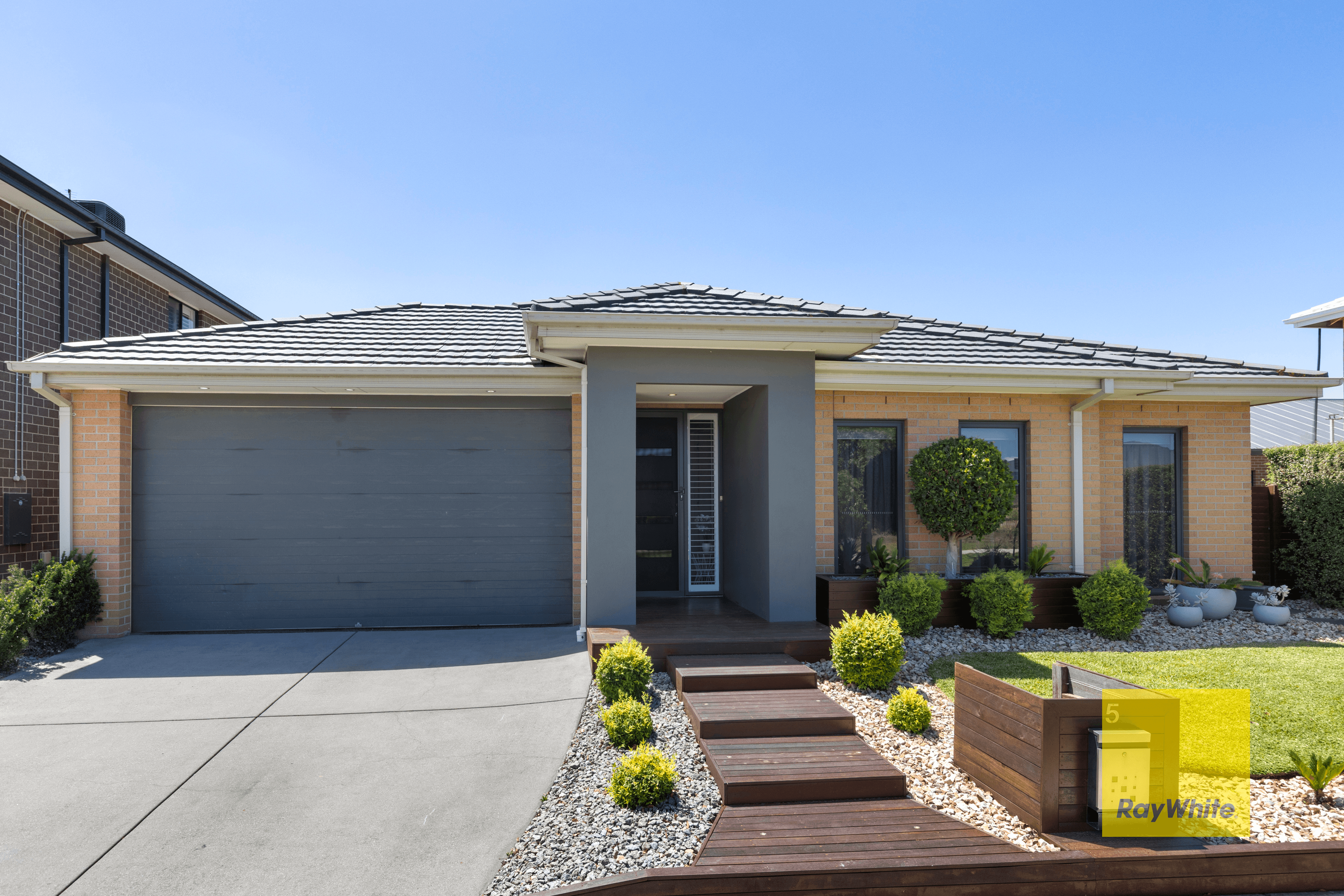 5 Tenneyson Close, ARMSTRONG CREEK, VIC 3217