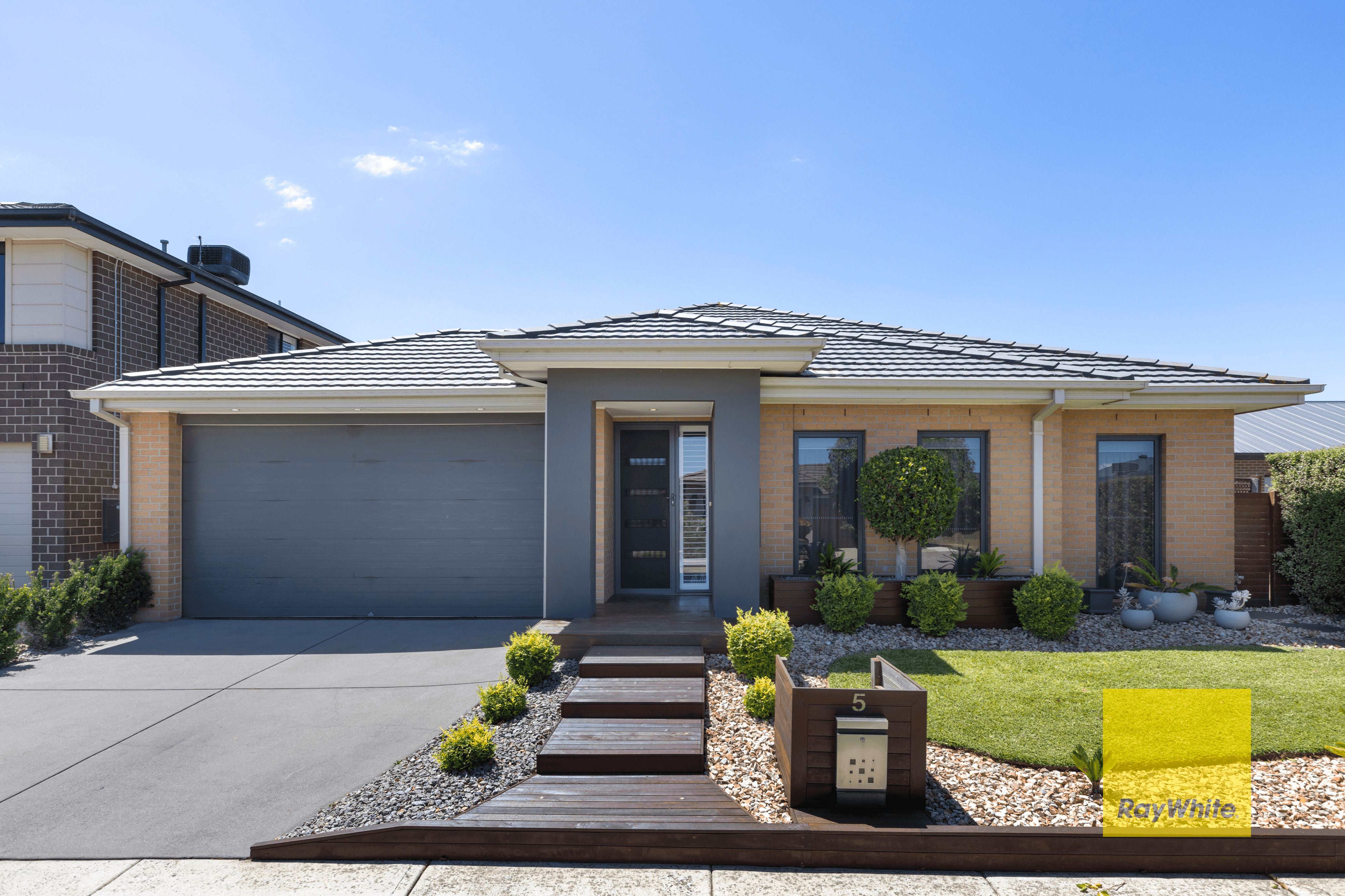 5 Tenneyson Close, ARMSTRONG CREEK, VIC 3217