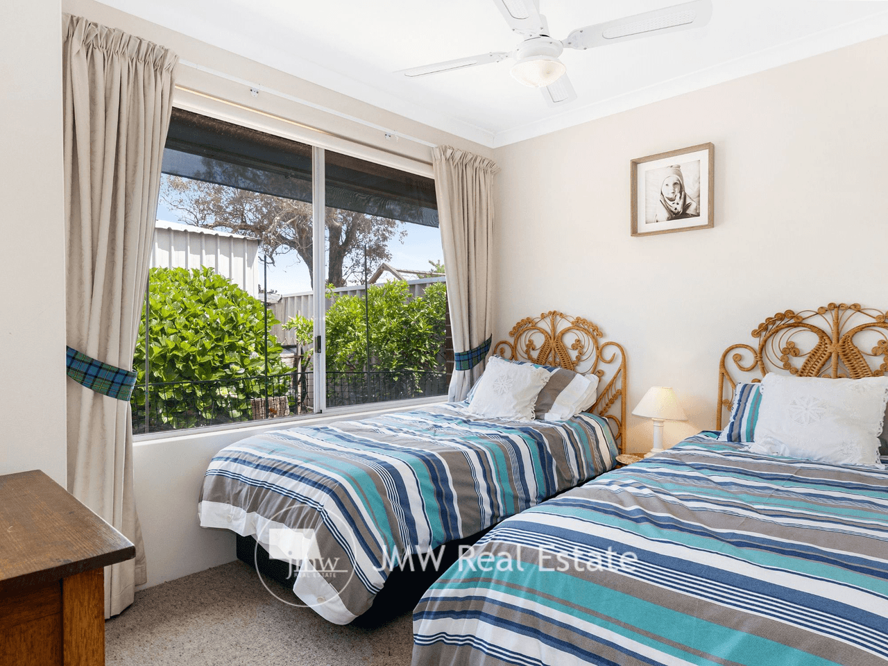 5 Karrinyup Retreat, WEST BUSSELTON, WA 6280