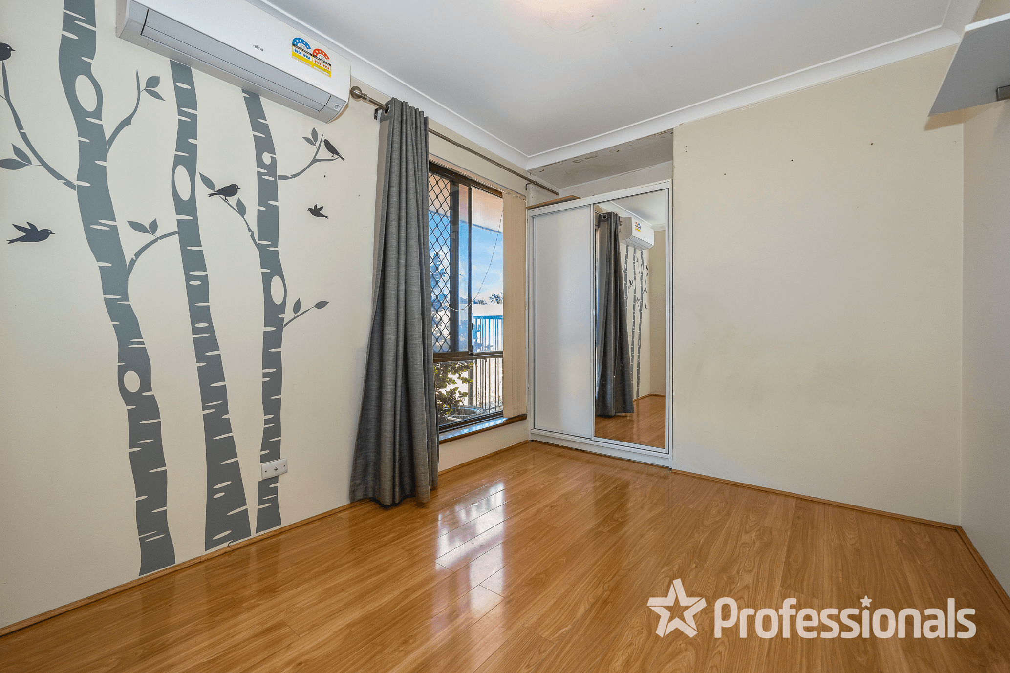 43 Glenbrook Drive, BALLAJURA, WA 6066