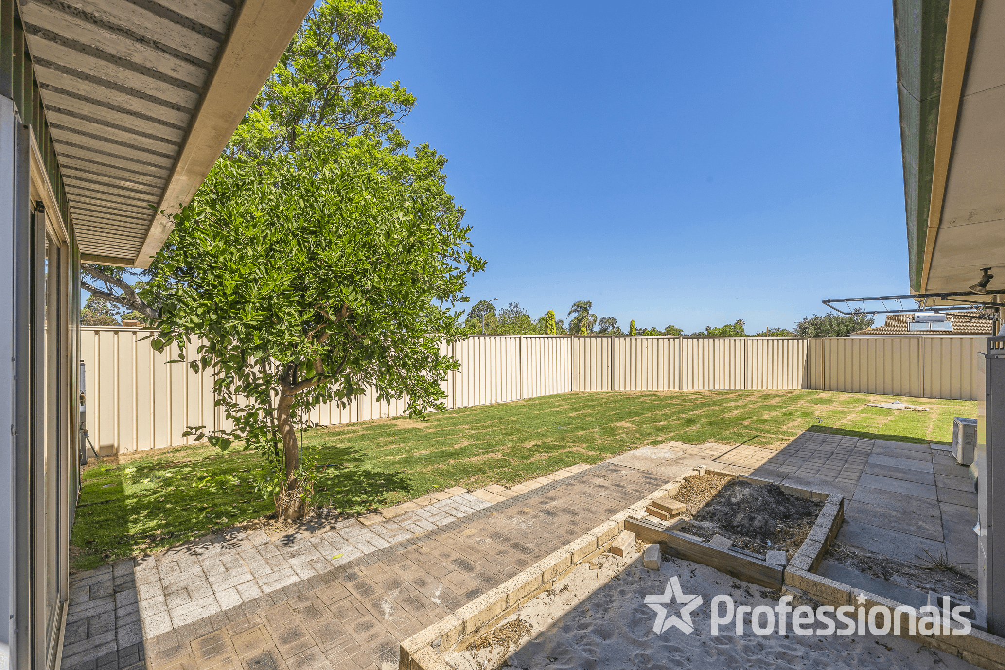 43 Glenbrook Drive, BALLAJURA, WA 6066