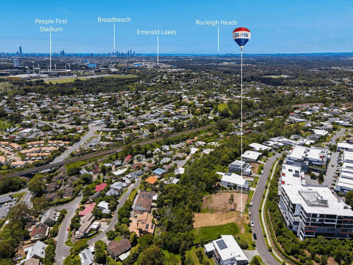 37 John Francis Drive, CARRARA, QLD 4211