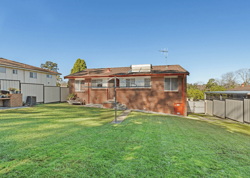 4 Fisher Street, TAREE, NSW 2430