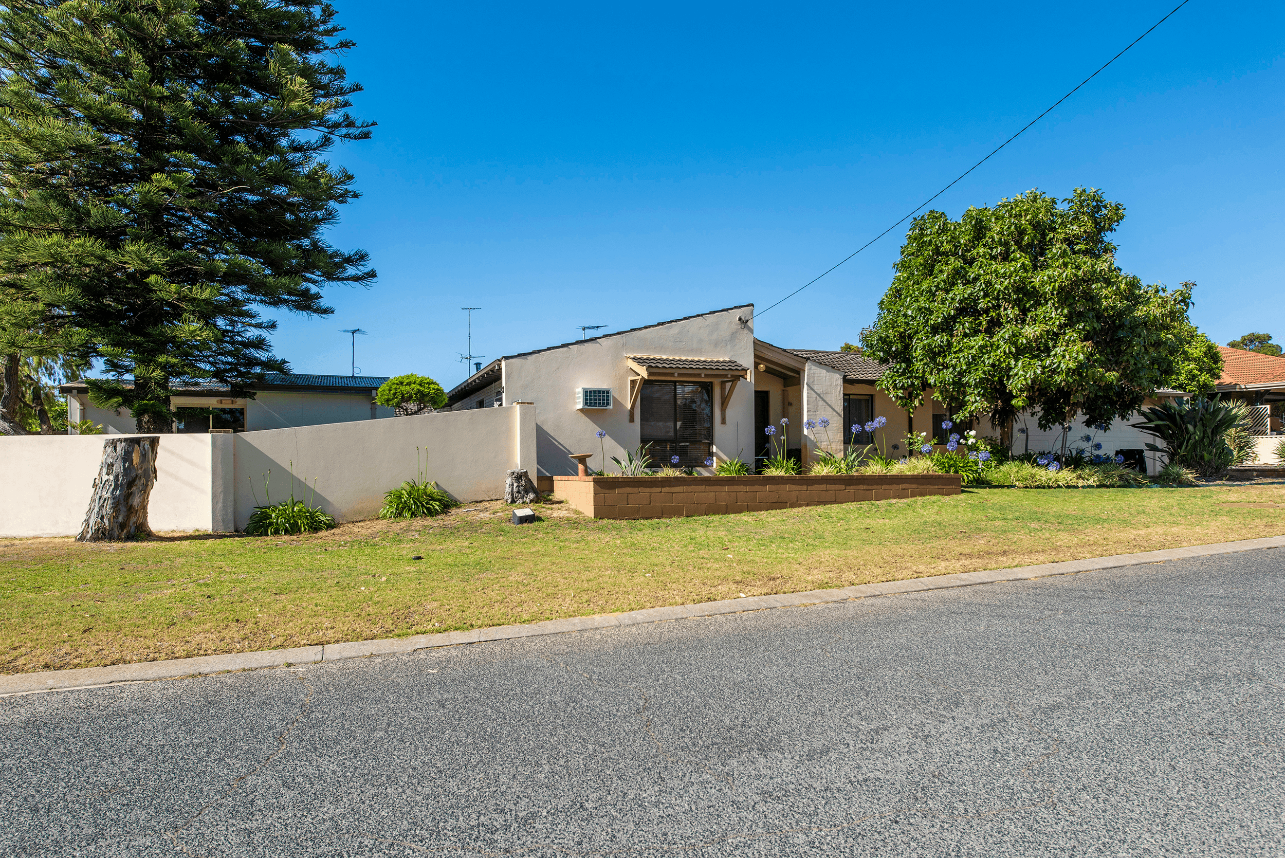 43 Warruga Way, WANNEROO, WA 6065