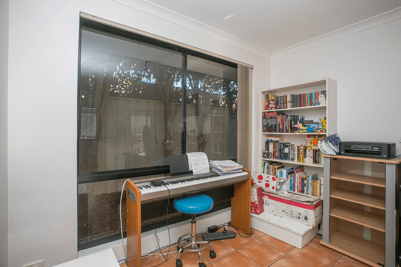 16 HODGES Street, MIDDLE SWAN, WA 6056