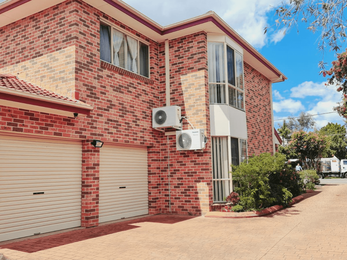 1/65 Brisbane Street, OXLEY PARK, NSW 2760