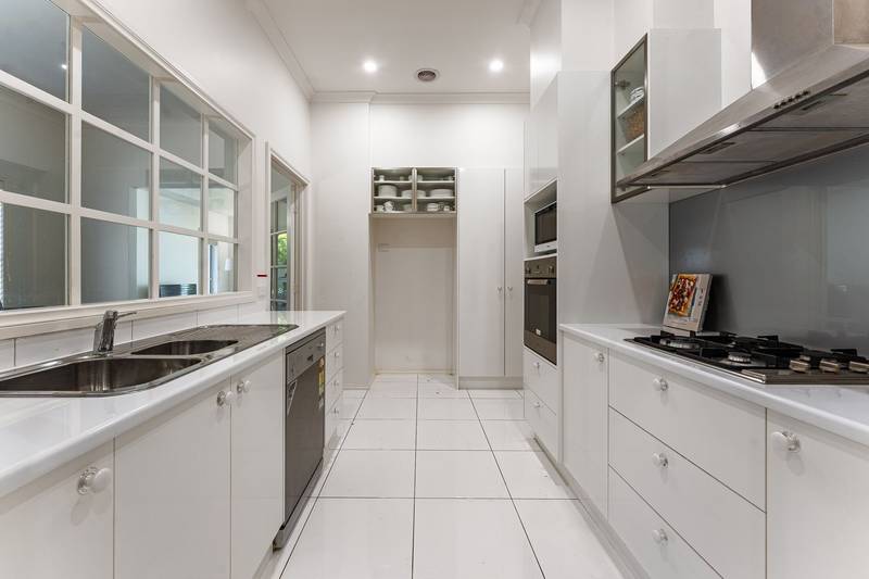 2A Lakewood Drive, Kennington, VIC 3550