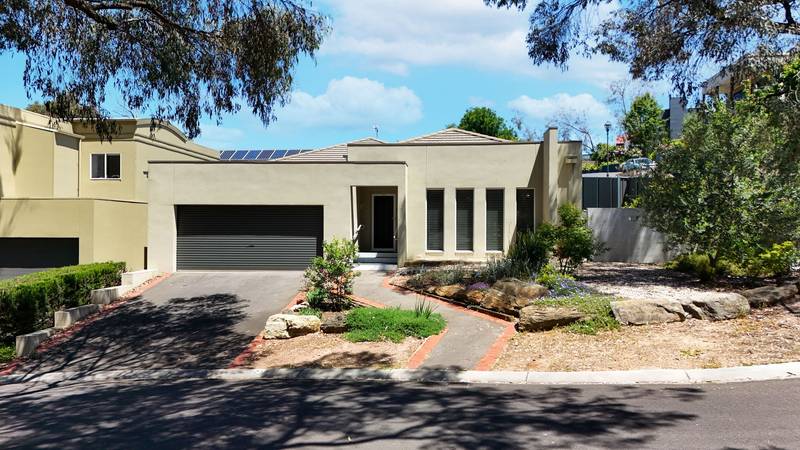 2A Lakewood Drive, Kennington, VIC 3550
