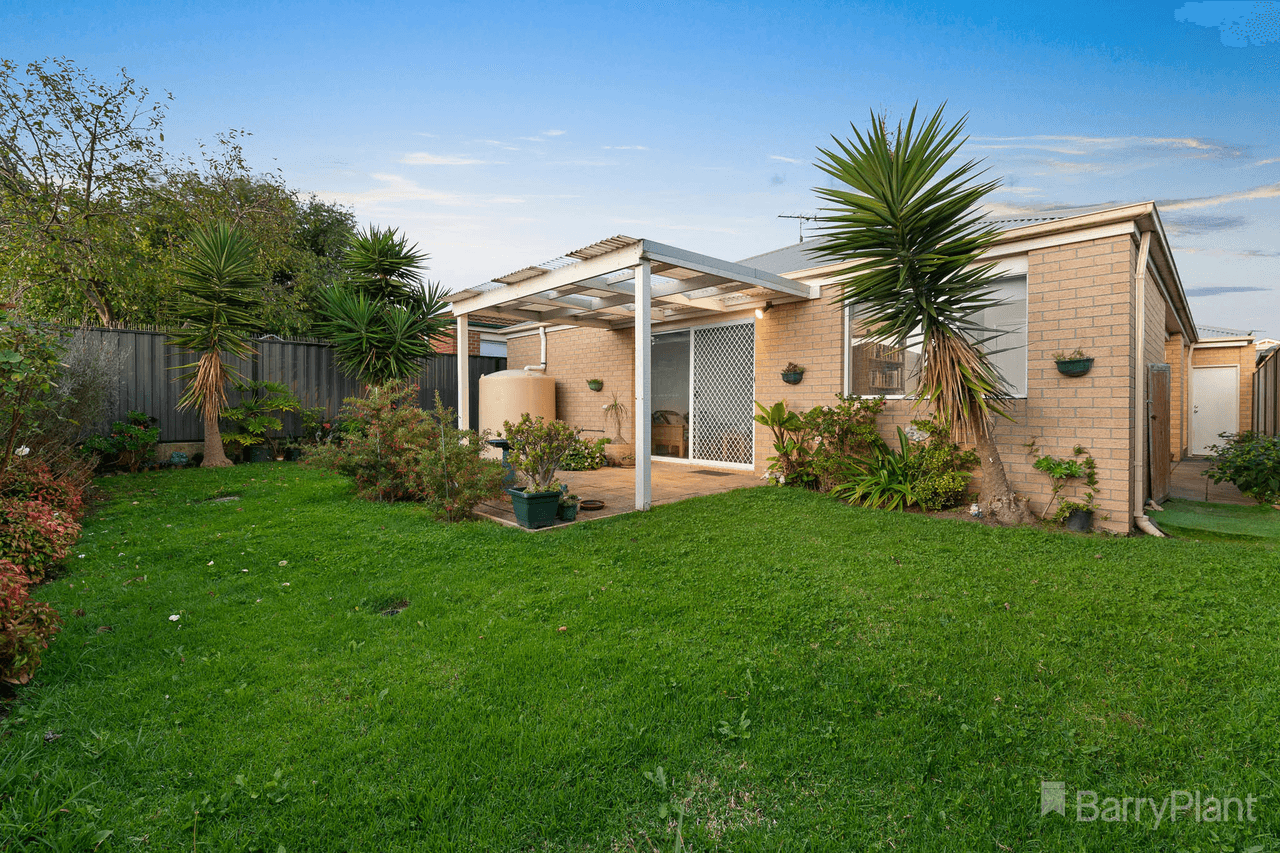 48 Lucerne Circuit, Pakenham, VIC 3810