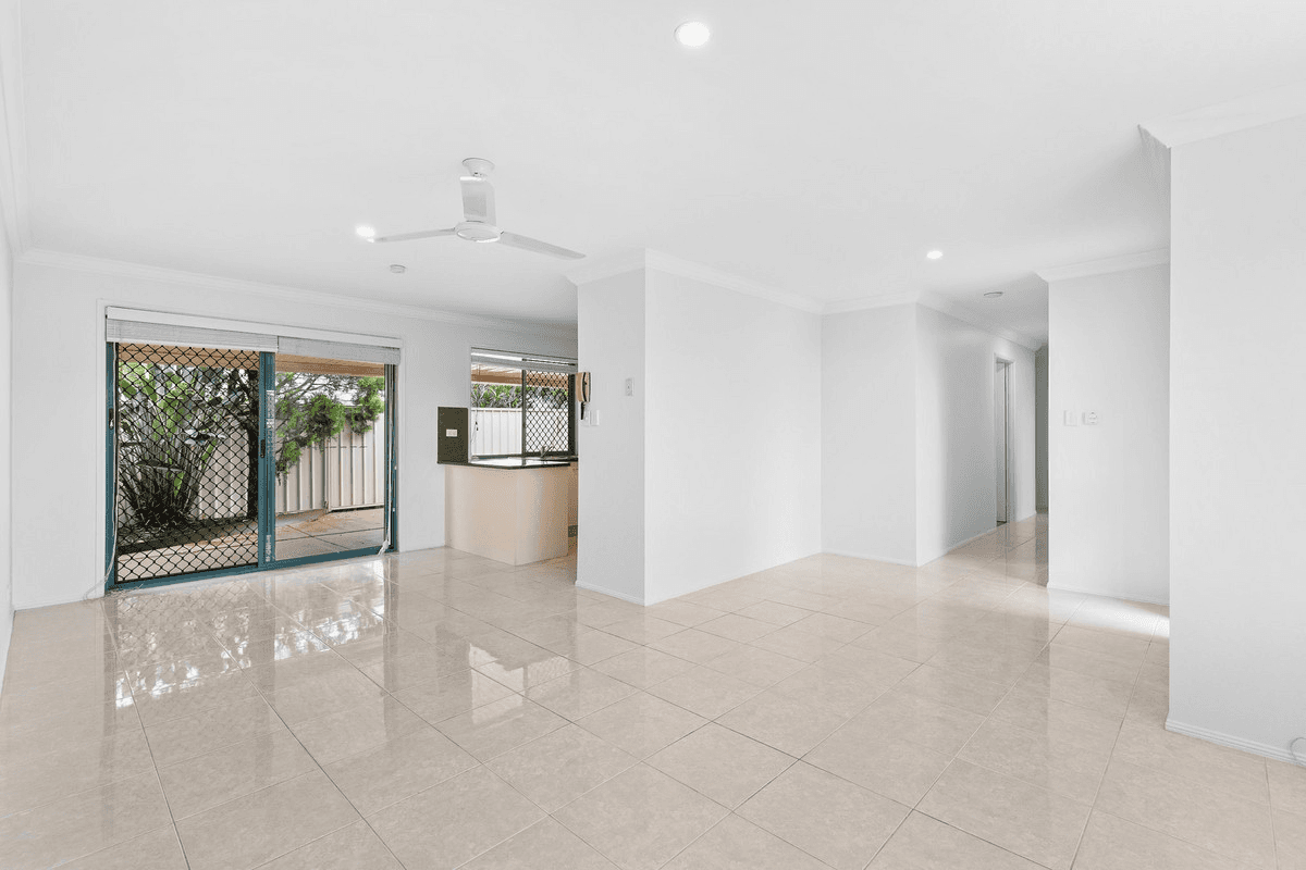 4/222 Central Street, Labrador, QLD 4215