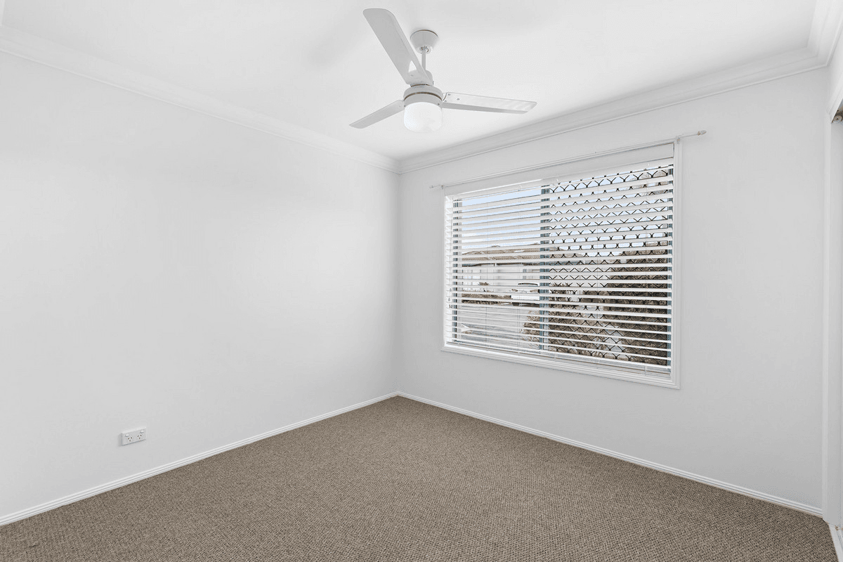 4/222 Central Street, Labrador, QLD 4215